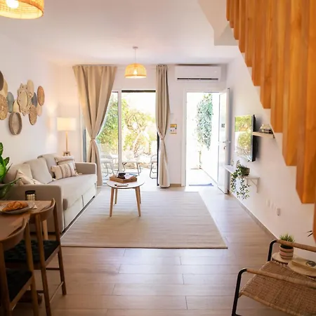 Tatil Evi Romi's Vacation Townhouse Pafos