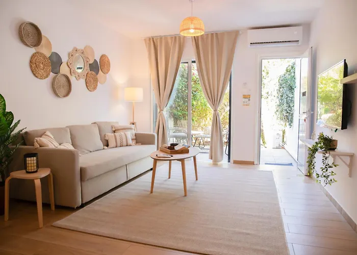 Romi's Vacation Townhouse Paphos
