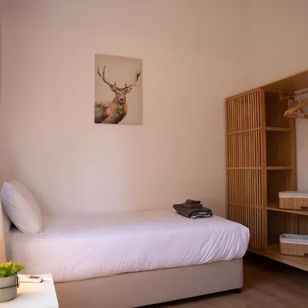 בית נופש Romi's Vacation Townhouse *